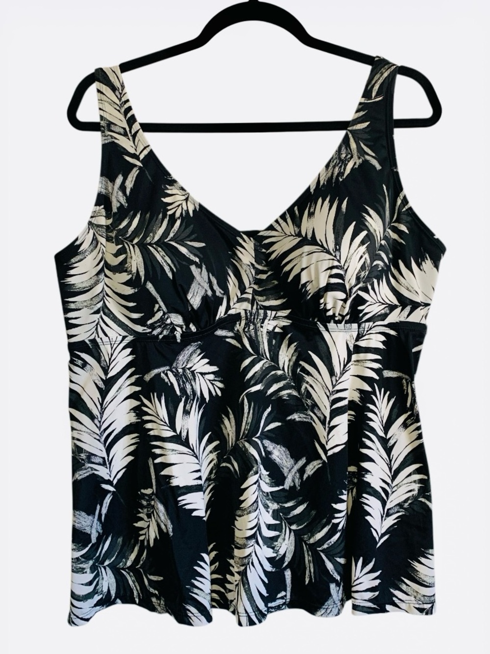 Swimsuits For All Palm Leaf Print Swim Top